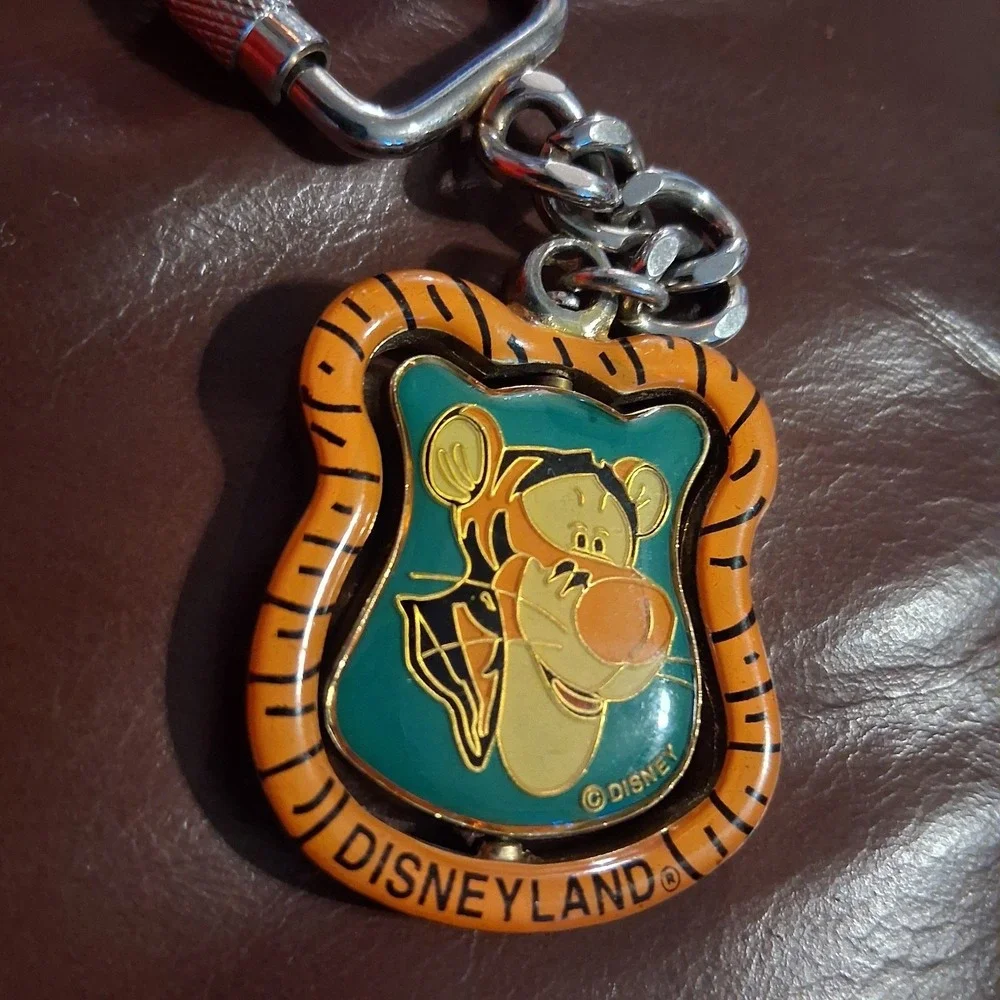 Vintage Disney Disneyland Tigger Pooh Spinner Keychain Rare HTF 90s